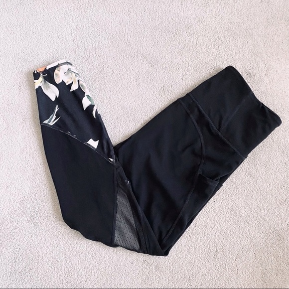Athleta Black & Gray Blossom Intuition Floral High Rise Mesh 7/8 Leggings - Picture 6 of 6